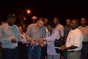 ILUMINAN EN VILLA ALTAGRACIA