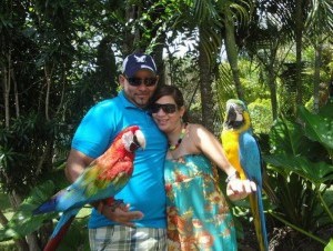 El comerciante Deivy Gómez Grullón, junto a su esposa Laura Michel Fernández Méndez.