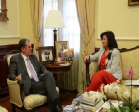 EDUCACION Y VICEPRESIDENTA