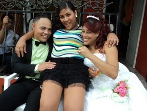 Jorge Martínez (El Menor), junto a su hijastra Ana María Núñez, y su esposa Ana Silvia Mercado.