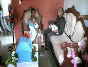 Padres de los trillizos (Cortesía elCaribe)