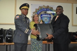 PN RECIBE EQUIPOS FRANCIA