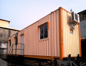 Furgón donde brindarán los servicios a sus clientes.