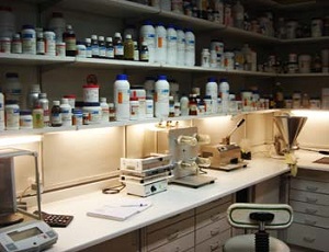 LABORATORIO FARMACEUTICO