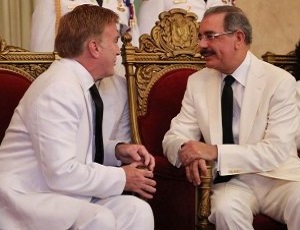 DANILO MEDINA Y EMBAJADOR EEUU James “Wally” Brewster.