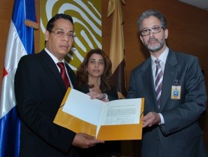 JCE AUTORIZA PASTORES