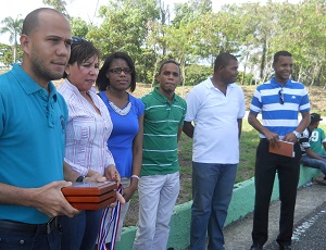 En la foto: Jhonatan Gómez, Diputada Gertrudis, Karen González Buret, Grégori Castillo, Eliezer Santana y Grégori Padilla.