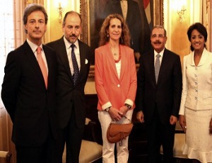 DANILO MEDINA Y ENFANTE ELENA ESPAÑA