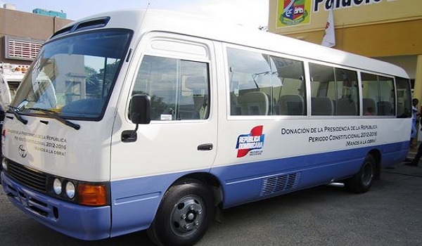 VILLA ALTAGRACIA, AUTOBUS ESTUDIANTES