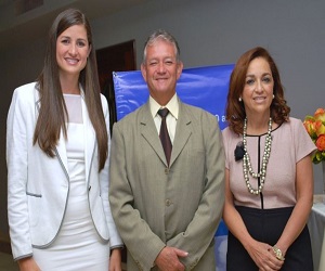Loraine Isa, Jaime Ramos y Virginia Arredondo de Joa