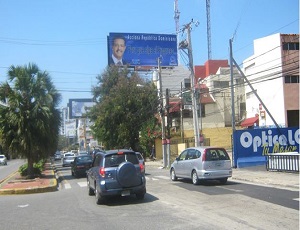 Av. Lincoln Esq. Gustavo Mejia Ricart