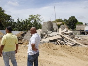 DESTRUYEN CONSTRUCCIóN