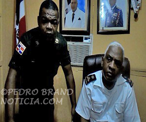 El capitán José de la Cruz y el Intendente Cnel. Eugenio de la Cruz