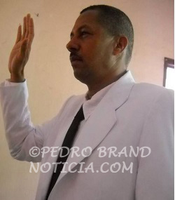 Braudilio Almonte cuando era juramentado como regidor