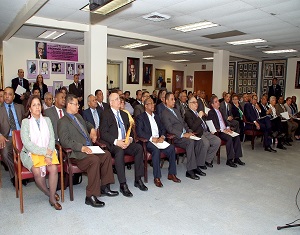 ASISTENTES AL ENCUENTRO AL CONSULADO