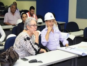 La doctora Altagracia Guzmán Marcelino, conjuntamente con el ingeniero Miguel Pimentel Kareh, de la OISOE 