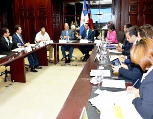 ANDRES NAVARRO Y LEGISLADORES