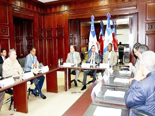 GOBIERNO Y FENATRADO