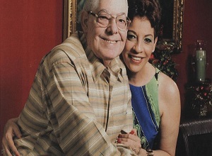 Mundito junto a su esposa Milagros García