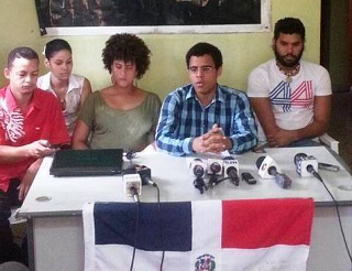 Genry de Jesús La multitud