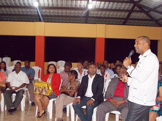 CONFERENCIA VICTOR FAMILIA