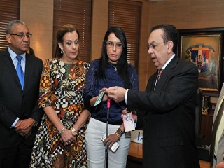 Héctor Valdez Albizu y francina Hungria