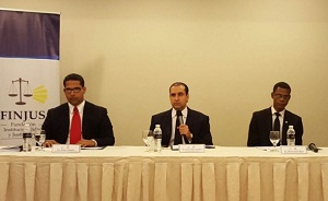 Servio Tulio Castaño