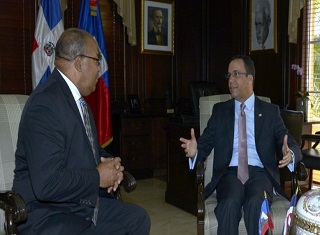 andres navarro y Pierrot Delienne