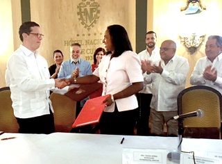 César Dargam y Lleana Núñez