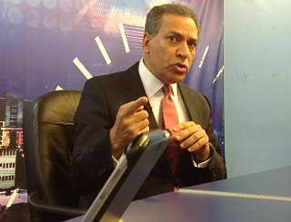 Ingeniero Osiris de Leon en Cerrando la Noche