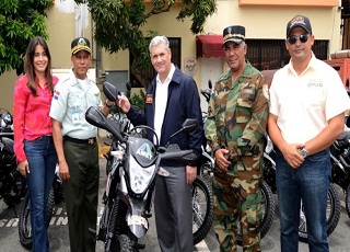 Gonzalo Castillo y AMET