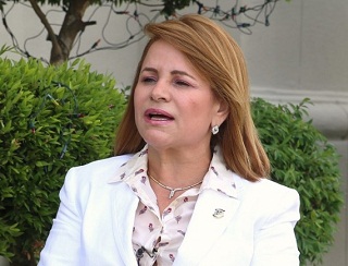 LUCIA MEDINA
