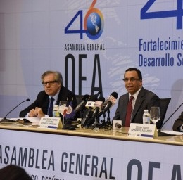 Luis Almagro y andres navarro