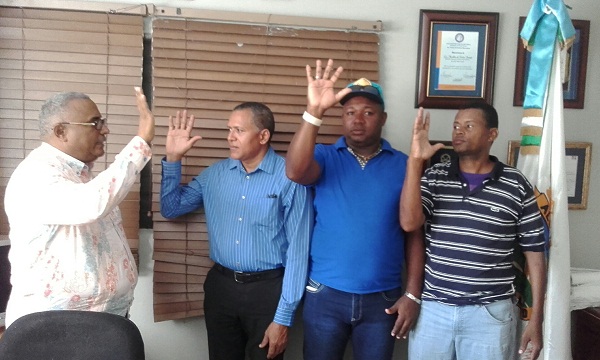 el-mello-juramenta-funcionarios