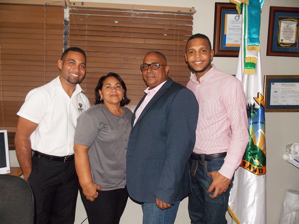 Desde la izquierda: Vladimir, Teresa, Alcalde y Gregory
