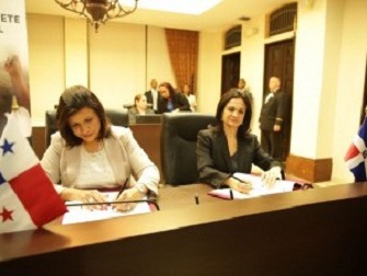 margarita-cedeno-y-isabel-de-saint-malo-de-alvarado