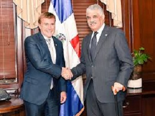 miguel-vargas-y-james-w-brewster