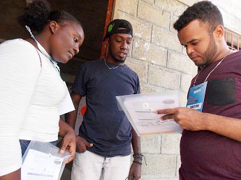 Aridania Sepúlveda, Secretaria de Bienestar Estudiantil, está a cargo del censo.