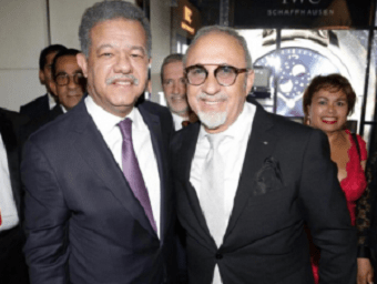 Expresidente Leonel Fernández junto al productor musical Emilio Estefan